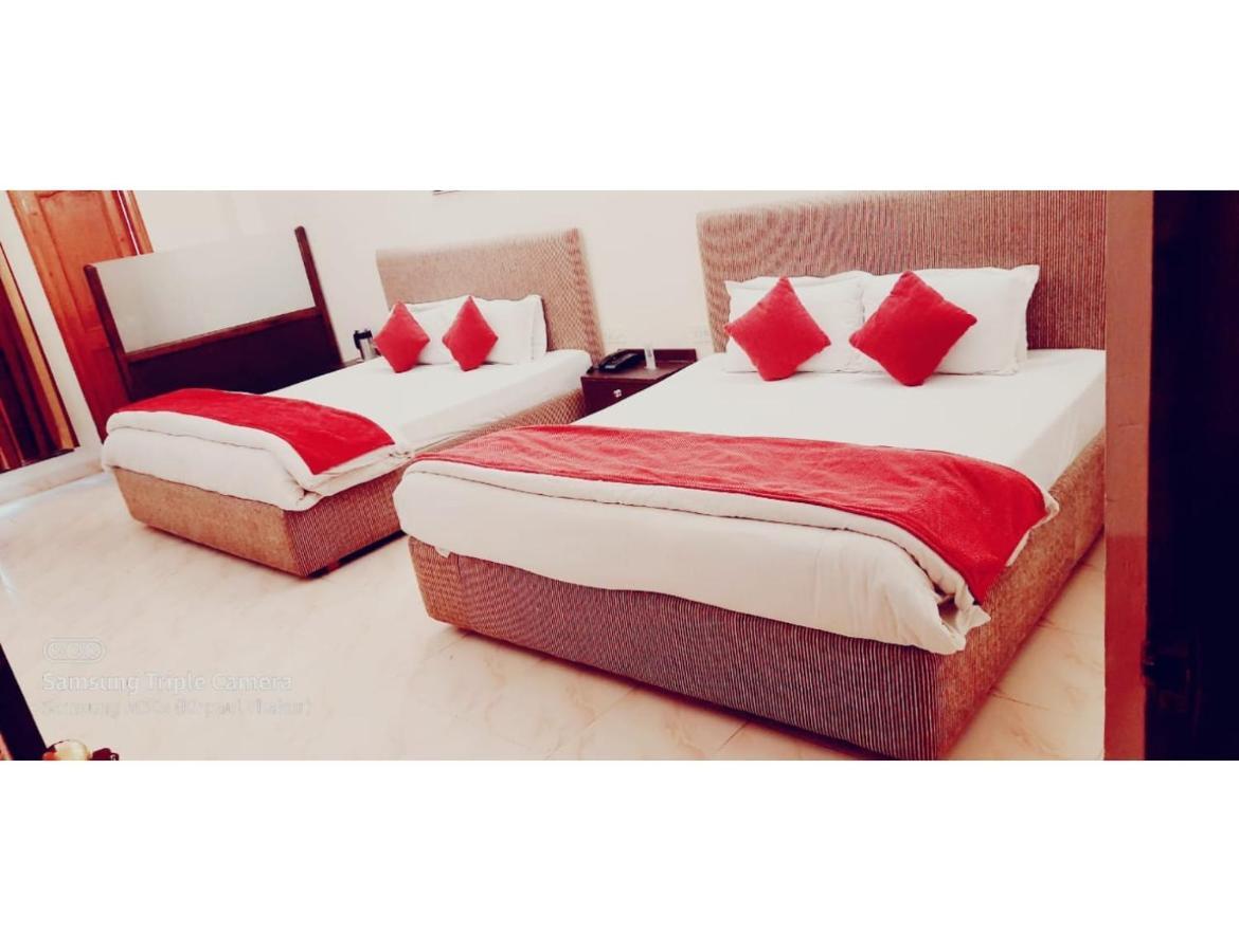 Jai Maa Hotel, Katra * Katra (Jammu and Kashmir)